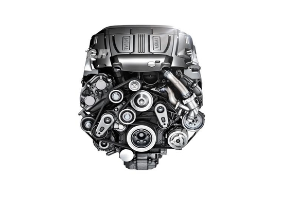 Jaguar: presentati due nuovi motori da 3.0 e 2.0 litri Jaguar: presentati due nuovi motori da 3.0 e 2.0 litri