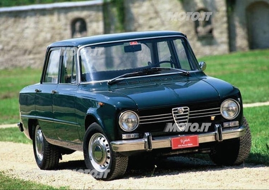 L’Alfa Romeo Giulia ha compiuto 50 anni L’Alfa Romeo Giulia ha compiuto 50 anni