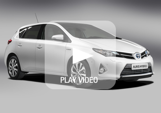 Toyota Auris Hybrid: si mostra in un video Toyota Auris Hybrid: si mostra in un video