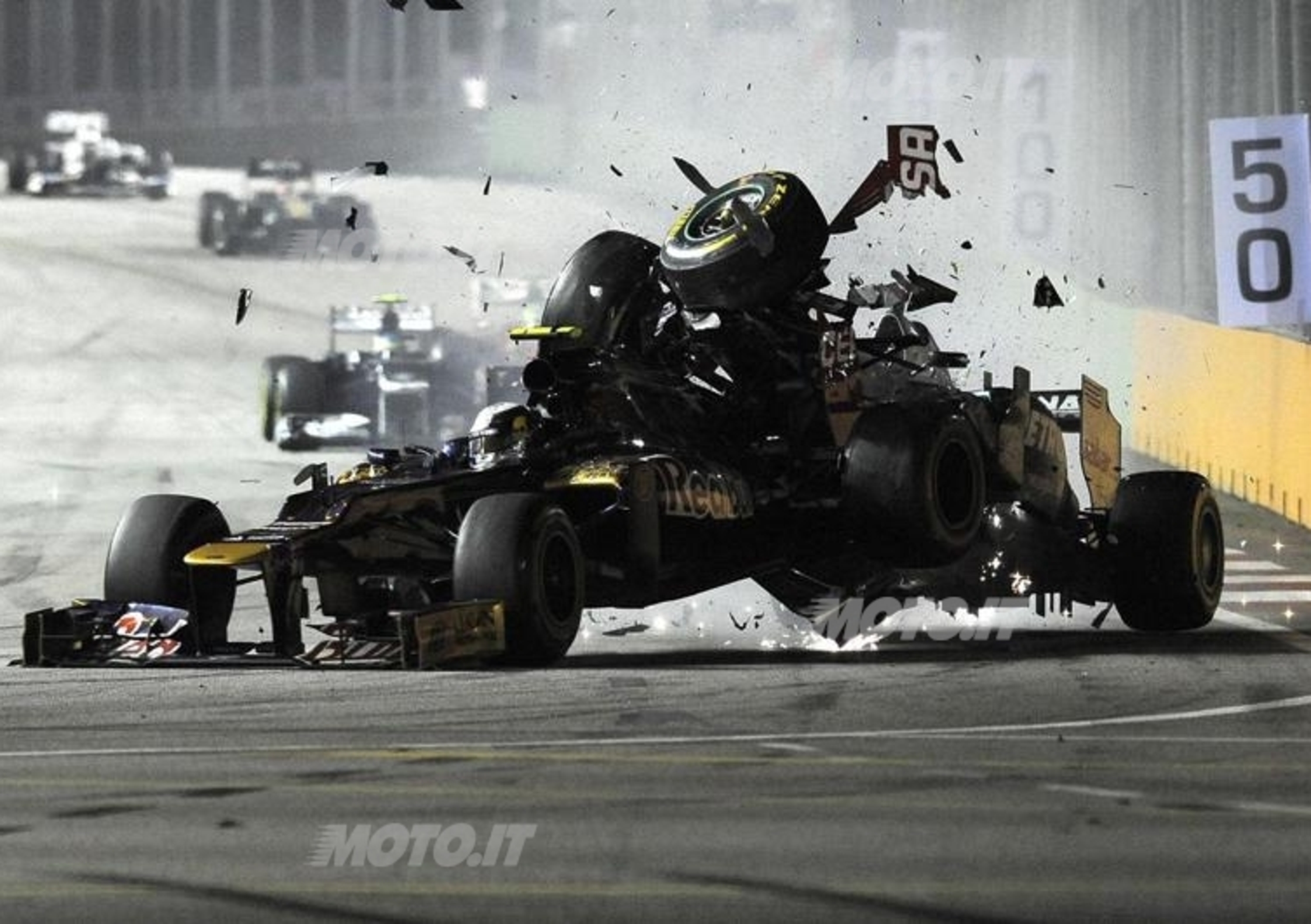 GP Singapore 2012 la foto sequenza dell'incidente di Schumacher