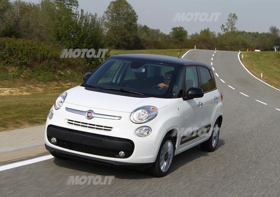 Fiat 500L: in arrivo due nuove motorizzazioni. Bene le vendite in Europa Fiat 500L: in arrivo due nuove motorizzazioni. Bene le vendite in Europa