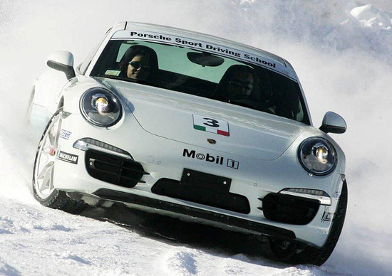 Porsche 911 Carrera S vs Carrera 4S Porsche 911 Carrera S vs Carrera 4S