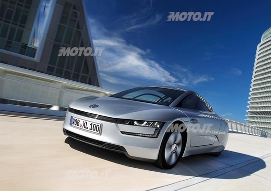 Volkswagen XL1: confermata la produzione dell’auto da 0.9 l/100 km Volkswagen XL1: confermata la produzione dell’auto da 0.9 l/100 km