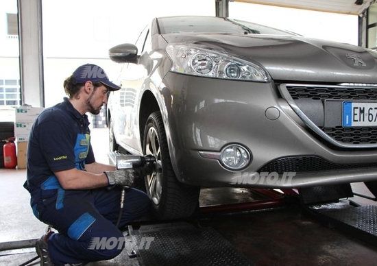 Michelin Alpin A4: ecco come vanno sulla Peugeot 208 Michelin Alpin A4: ecco come vanno sulla Peugeot 208