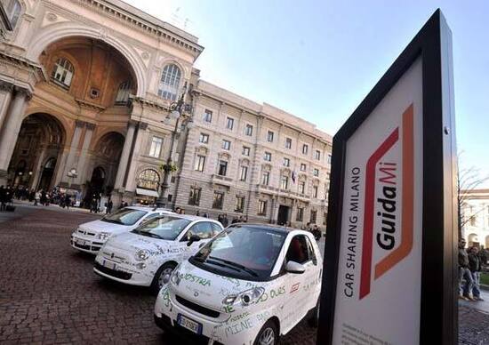 Milano: al via la nuova fase del progetto mobilità sostenibile Milano: al via la nuova fase del progetto mobilità sostenibile
