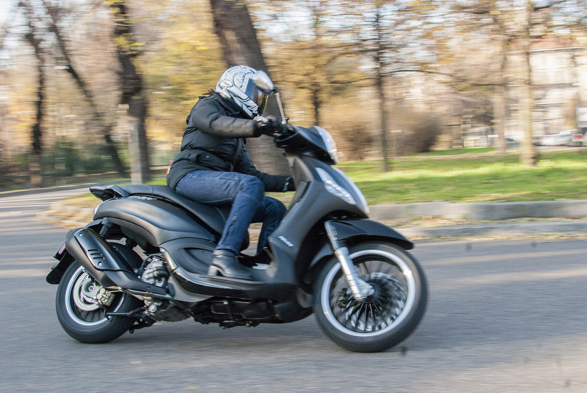 Prova Piaggio Beverly 300 by Police - Prove - Moto.it