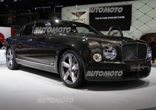 Bentley al Salone di Parigi 2014 Bentley al Salone di Parigi 2014