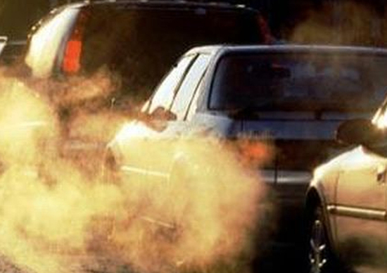 Francia, è guerra ai diesel. Fino a 10.000 euro a chi acquista un'elettrica Francia, è guerra ai diesel. Fino a 10.000 euro a chi acquista un'elettrica
