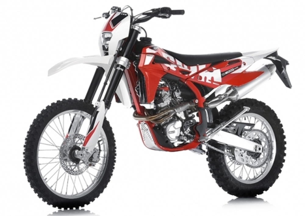 swm-rs-500-r-2017-18-prezzo-e-scheda-tecnica-moto-it