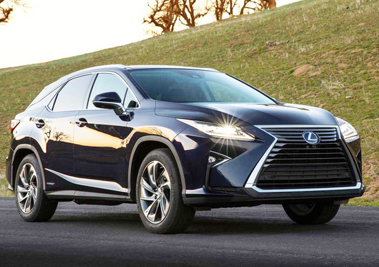Nuova Lexus RX: design sempre più tagliente e futuristico Nuova Lexus RX: design sempre più tagliente e futuristico