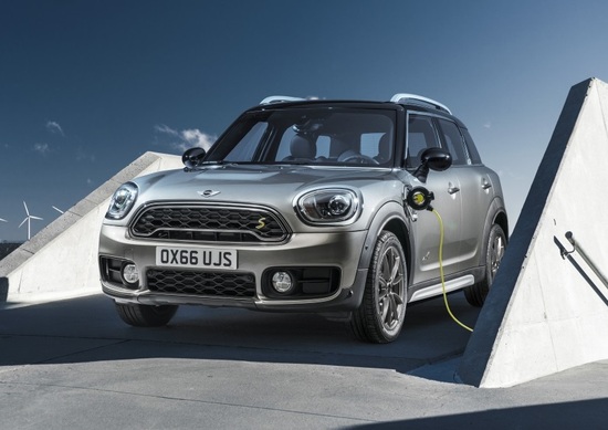 Mini Cooper S E Countryman ALL4, la prima Mini ibrida plug-in Mini Cooper S E Countryman ALL4, la prima Mini ibrida plug-in