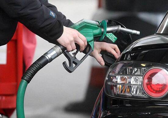 E' Pasqua, carburanti in rialzo E' Pasqua, carburanti in rialzo